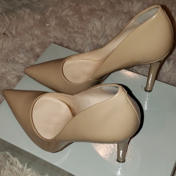 Jessica Simpson's Shoes - Picture 5 of 7
